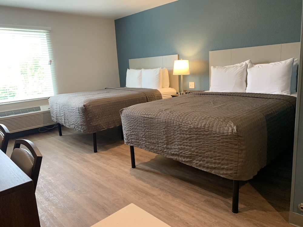 WoodSpring Suites Atlanta McDonough 21/39