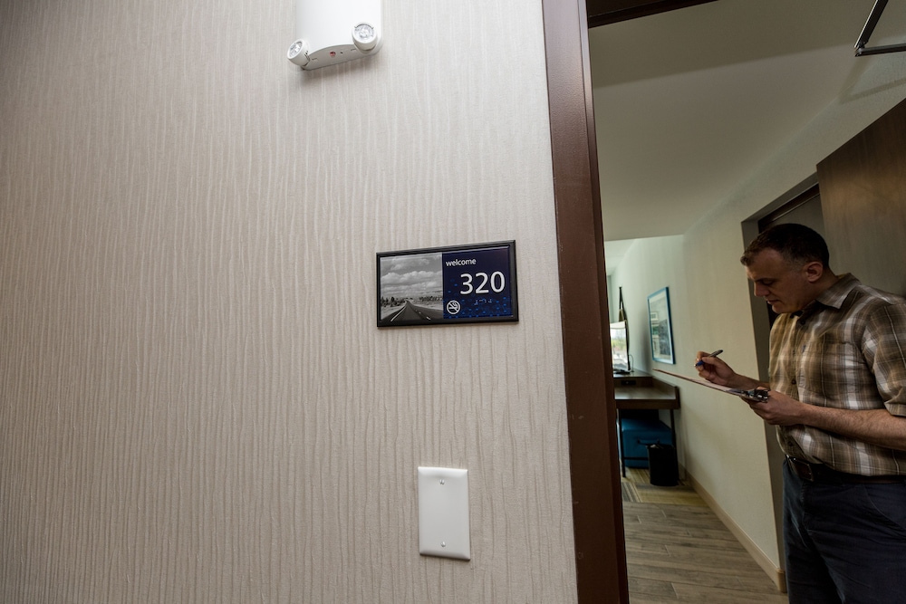 Hampton Inn Suites Syracuse North Airport Area 47/64