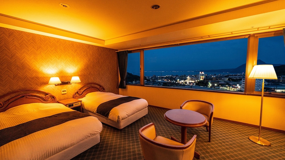 غرفة سوبيريور بسريرين منفصلين بإطلالة على البحر بحوض استحمام، Ooedo Onsen Monogatari Premium Hotel Fugetsu 5/6