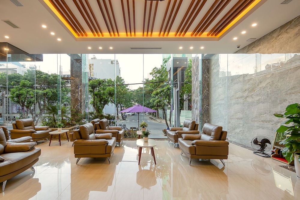 Aria Grand Hotel & Apartments 30/50