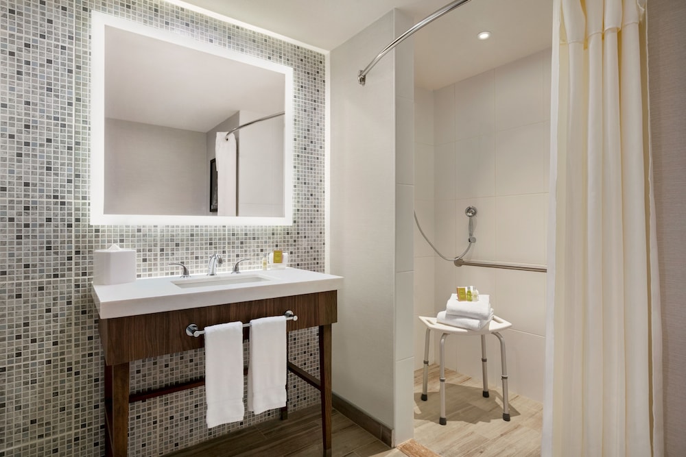 Hampton Inn by Hilton Monterrey Apodaca 11/41