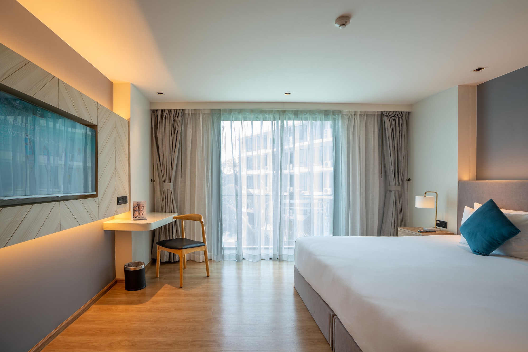 SUPERIOR ROOM
