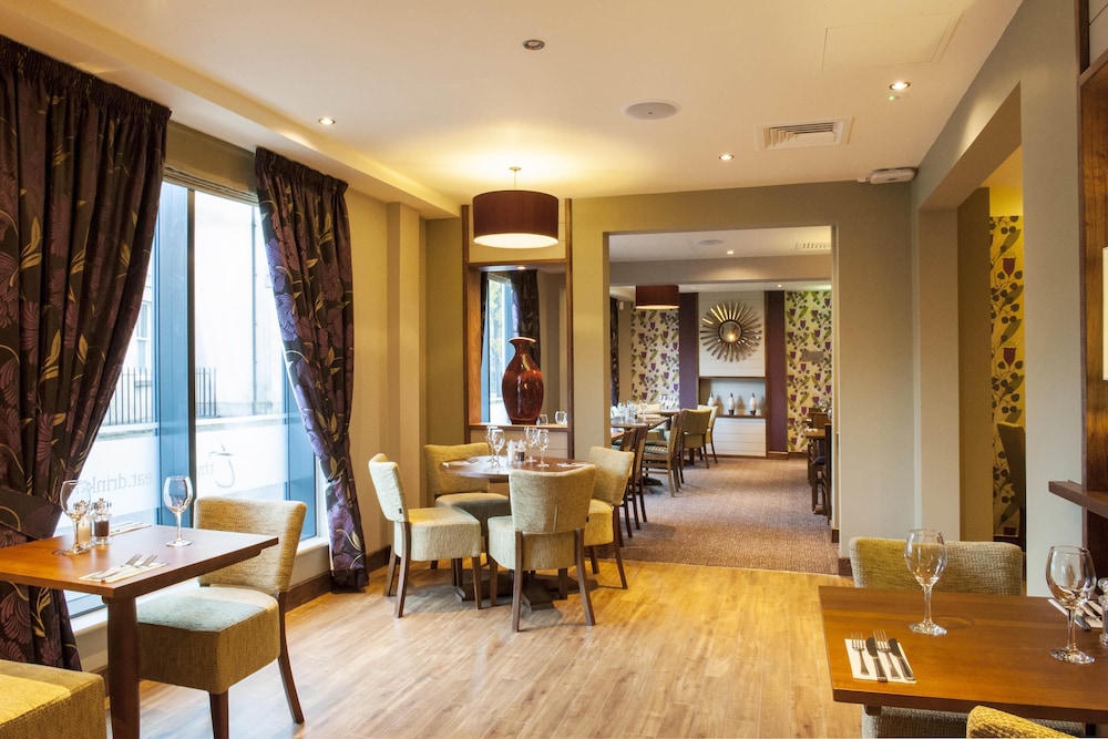 Premier Inn Bath City Centre 28/42