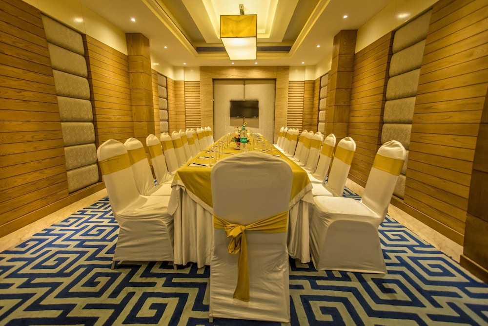 Sarovar Portico 45/50
