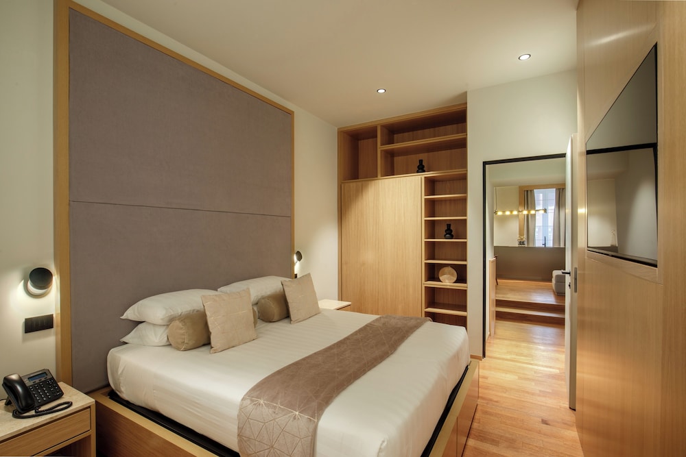 Deluxe, Suite, Queen Bed, Sofa, Di Ripetta 229