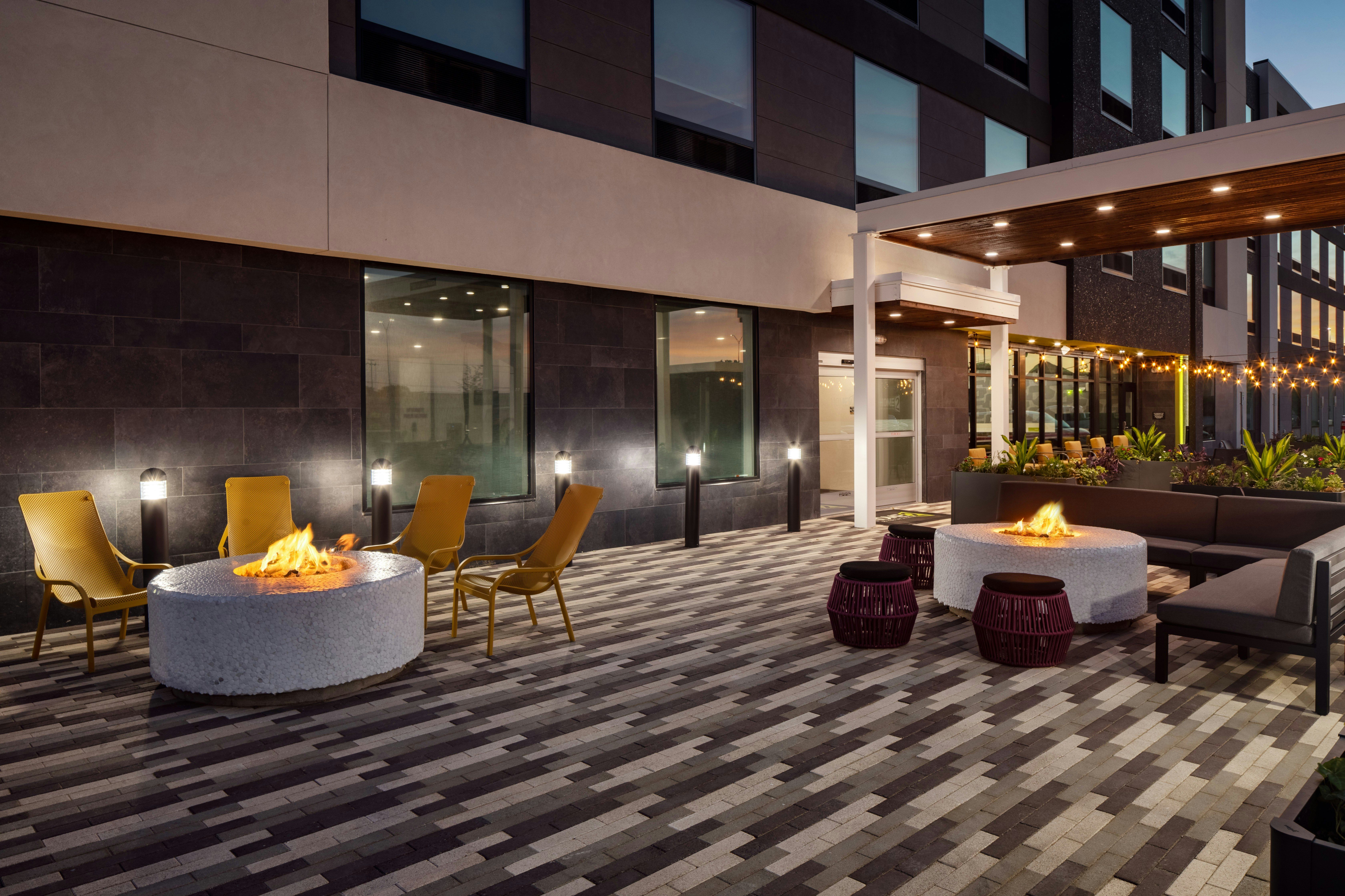 Home2 Suites by Hilton Bastrop 28/29