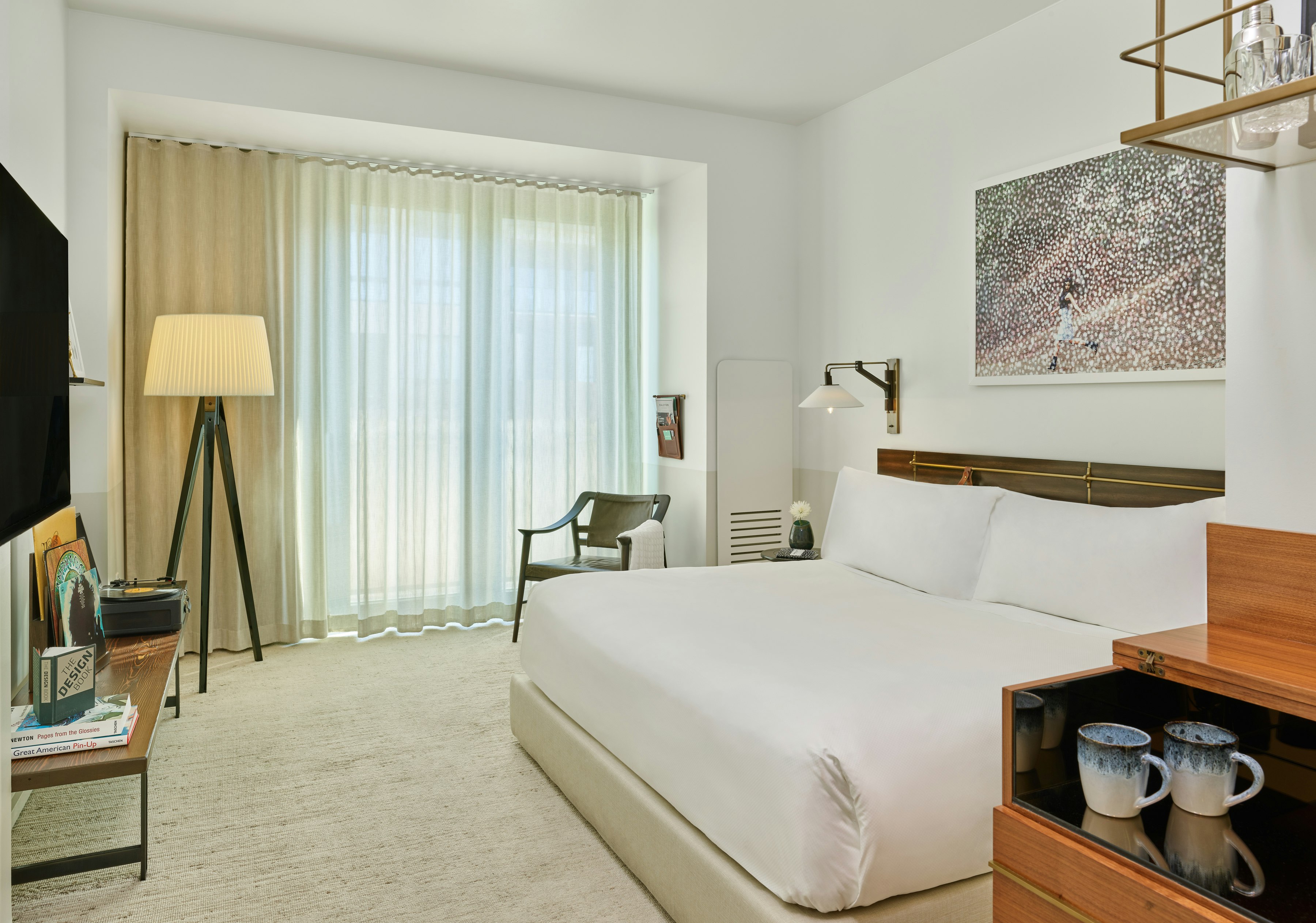 Room, King Bed, Den, Accessible
