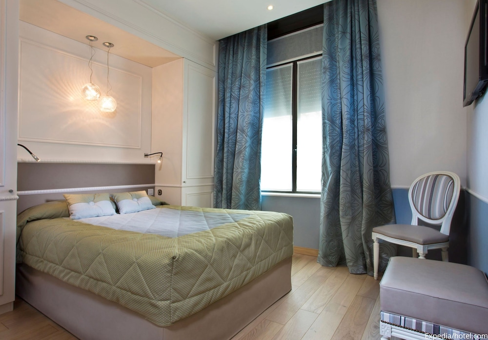 Daumesnil Vincennes Hotel 26/66