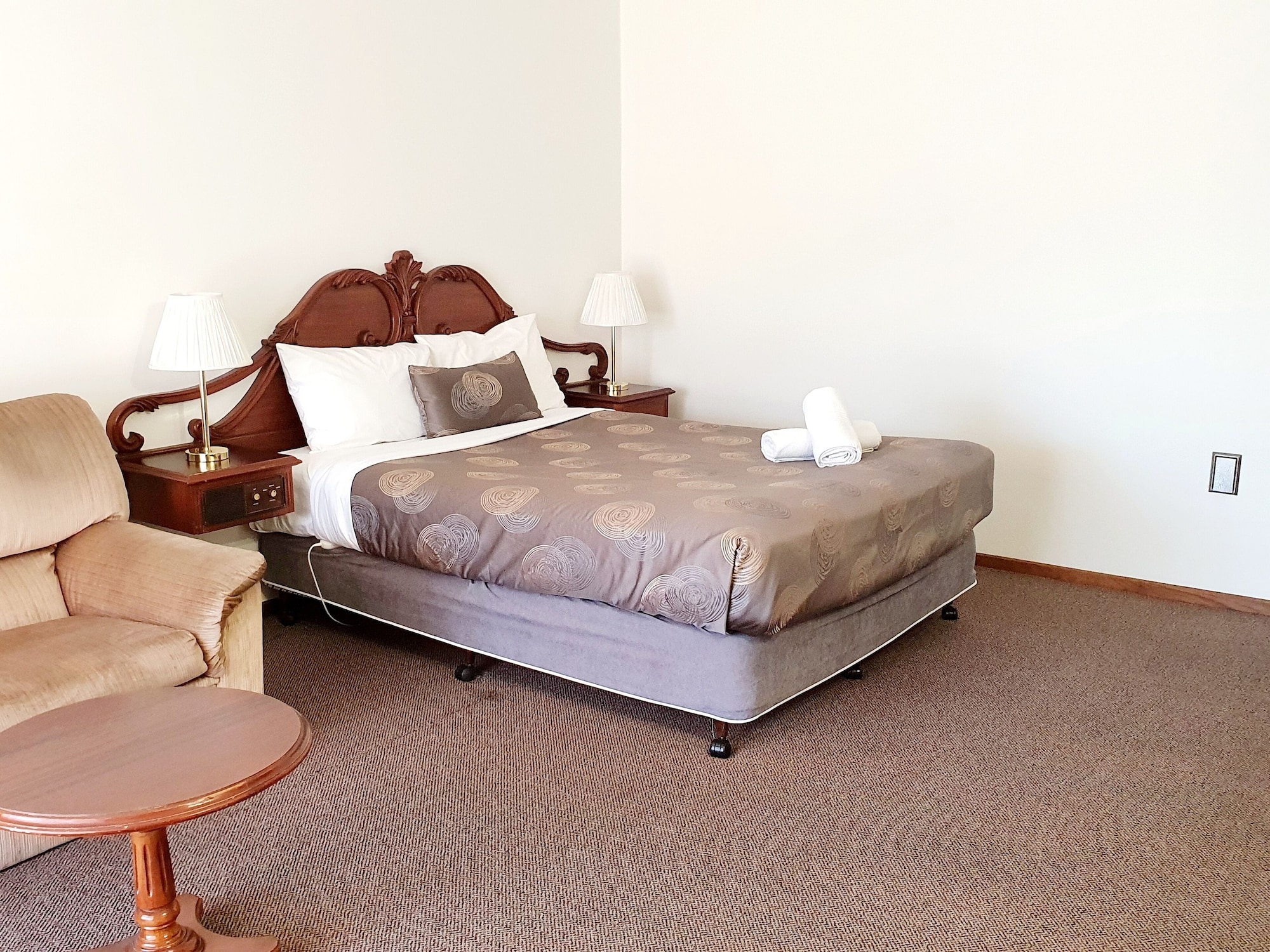 Spa, Queen Bed