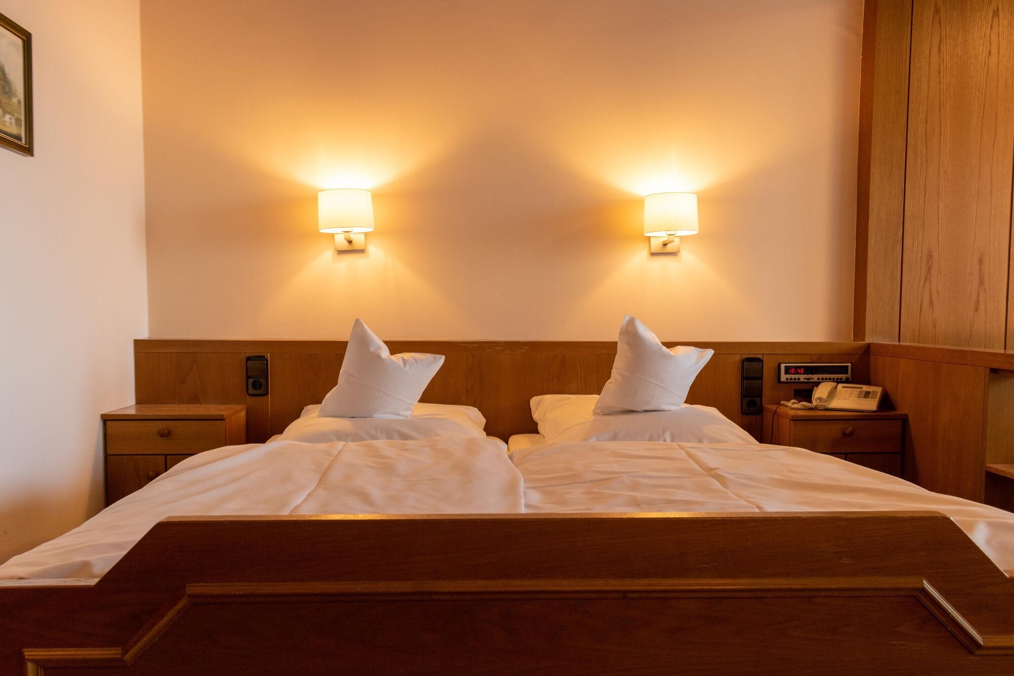 Plus, Comfort, 1 King and 1 Single Beds, Balcony