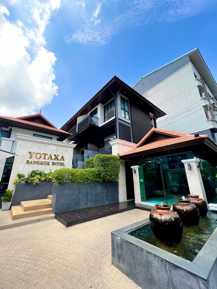 Yotaka Bangkok Hotel 3/49