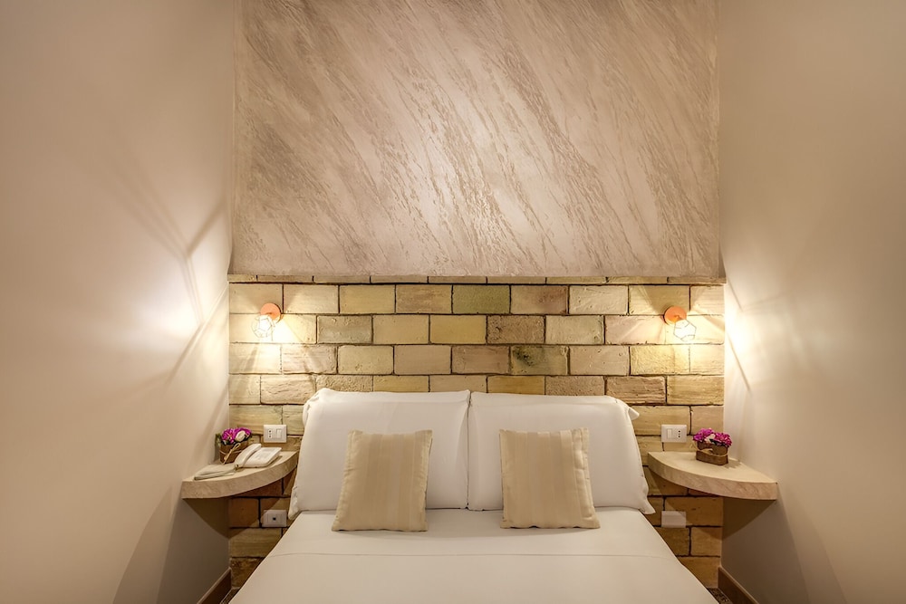 Colosseo Accomodation Room 16/38
