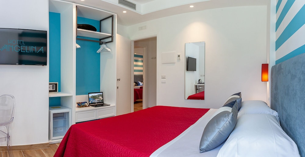 Hotel Angelina 13/38