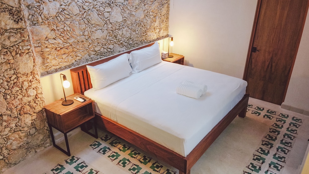 TreeHouse Boutique Hotel 12/50