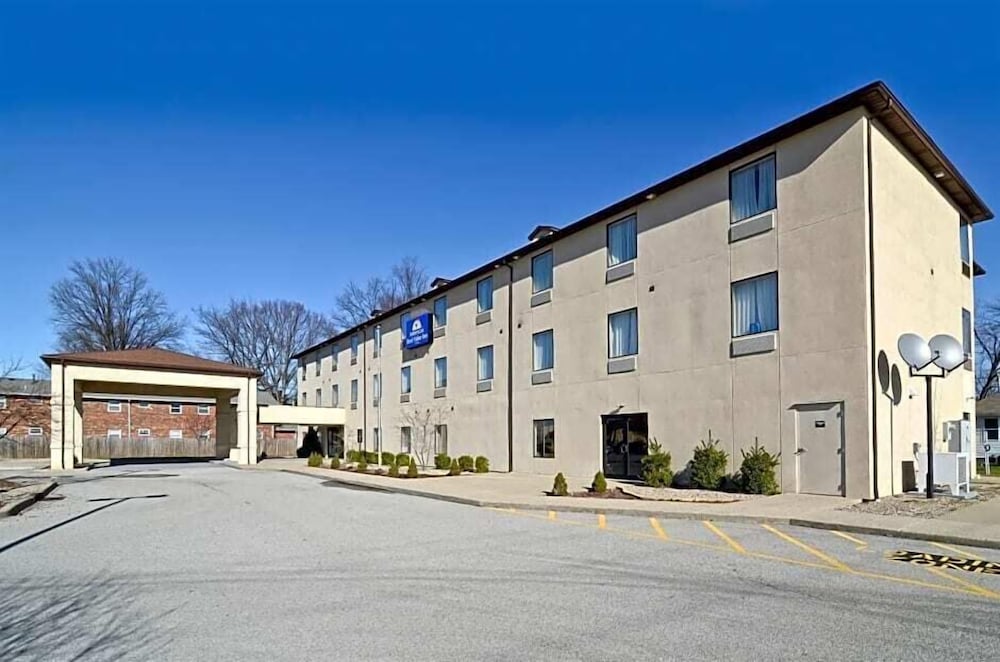 Baymont by Wyndham Louisville Southwest 27/34