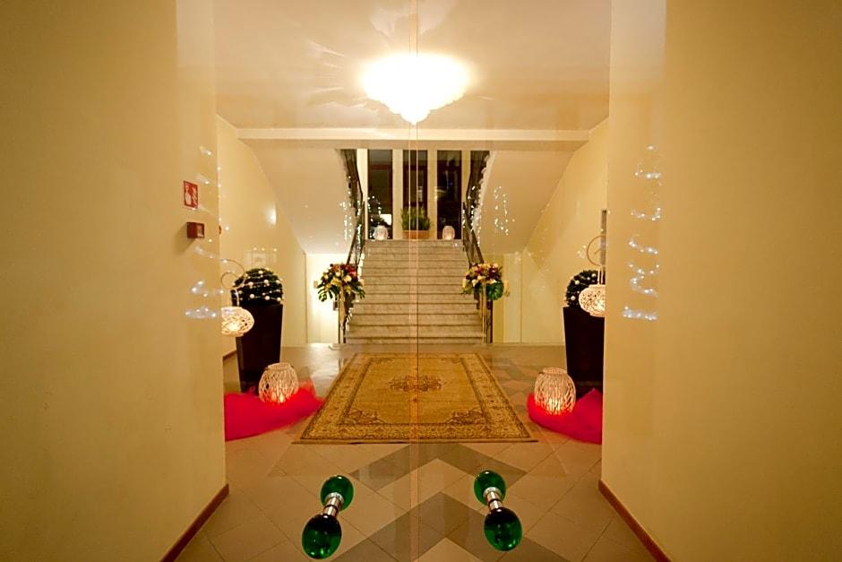 Demy Hotel 32/49