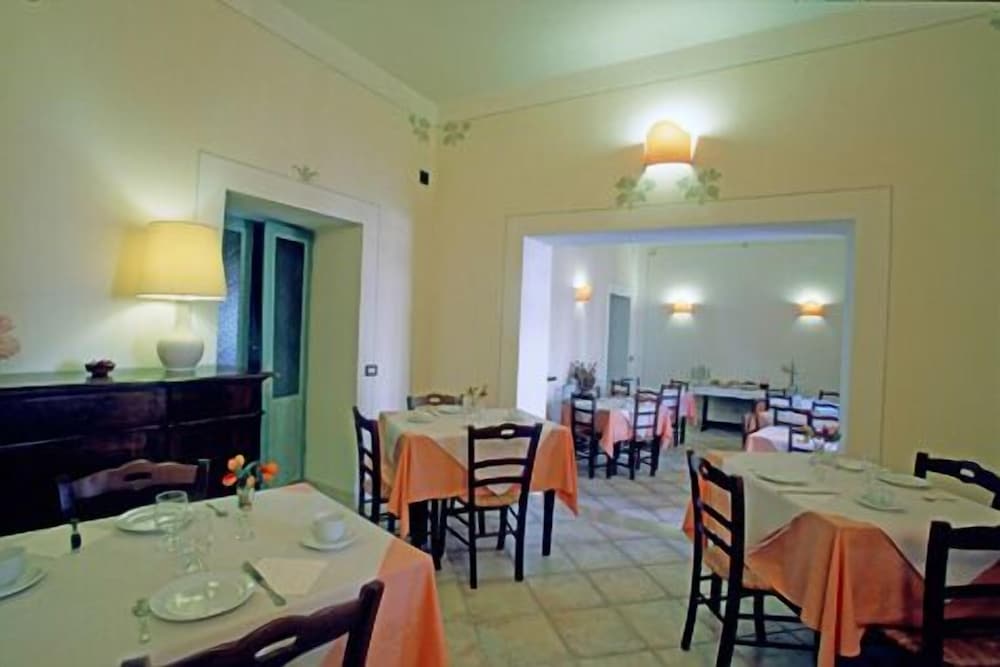 Rossi Hotel 26/35