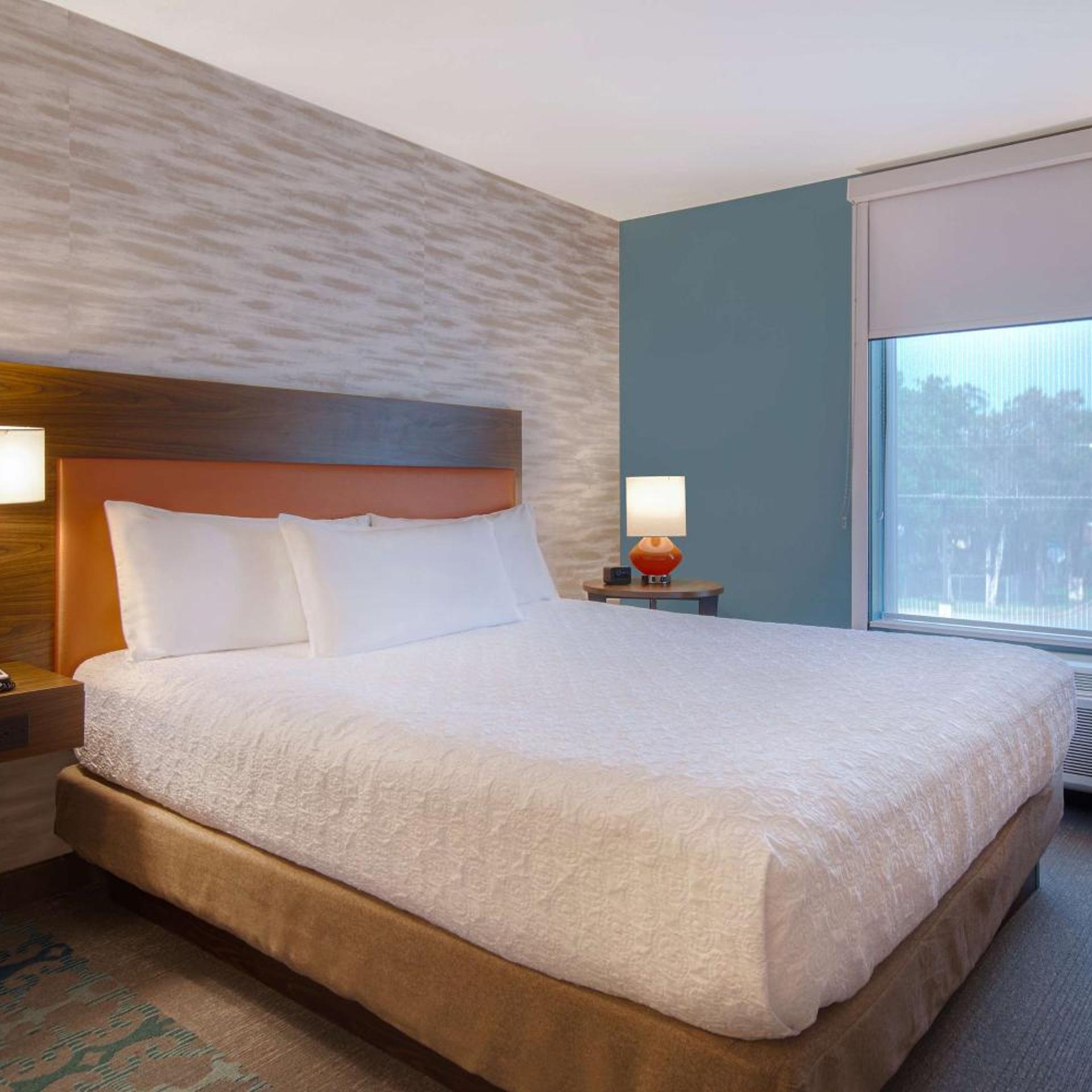 STUDIO, SUITE, KING BED, ACCESSIBLE
