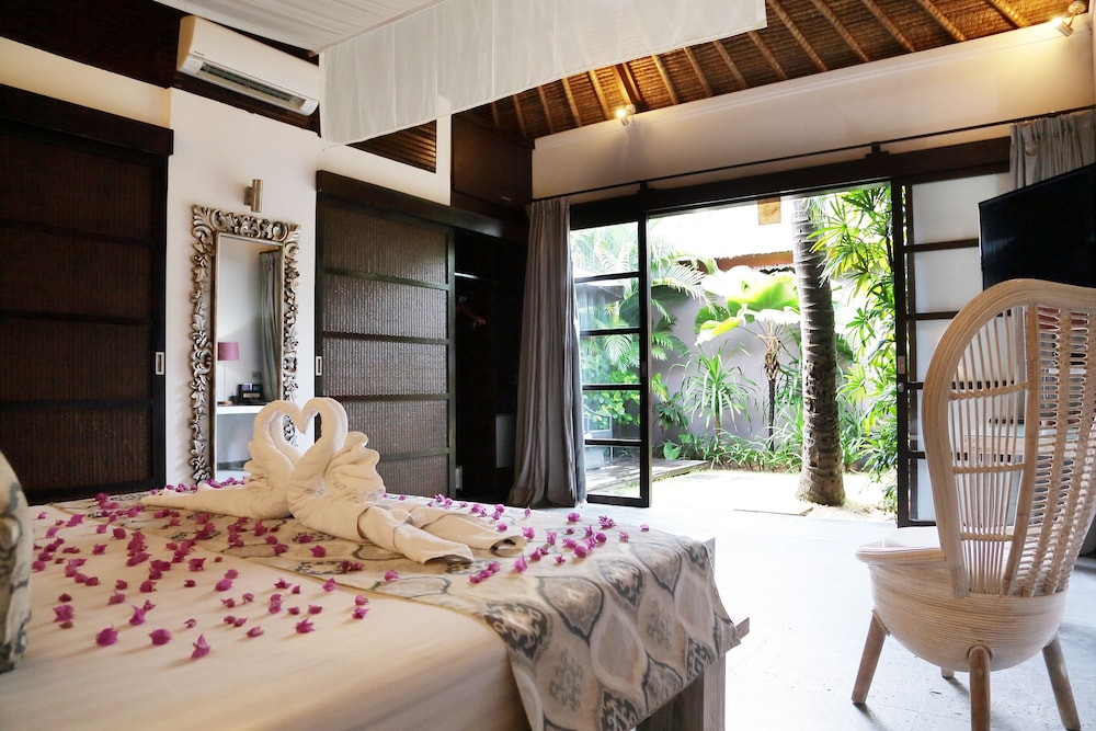 Indiana Kenanga Luxury Villas Spa Restaurant 10/50