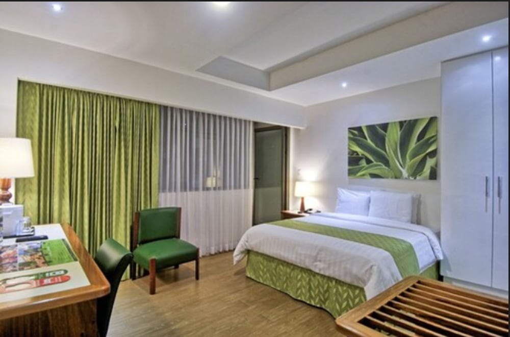Balmoral Hotel 14/74