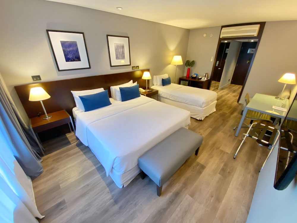 1 BEDROOM, STANDARD, TRIPLE