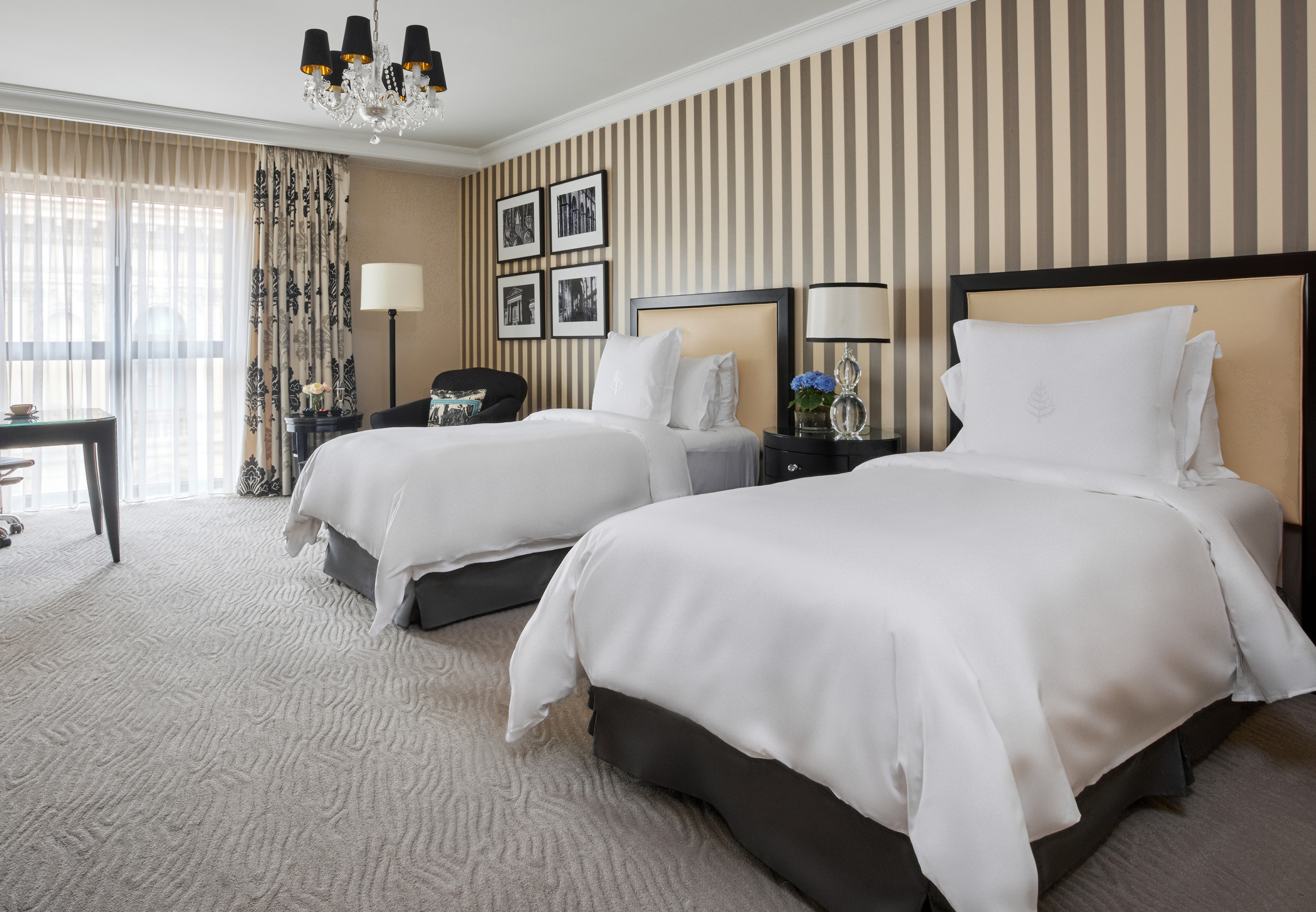 Deluxe, Twin Beds