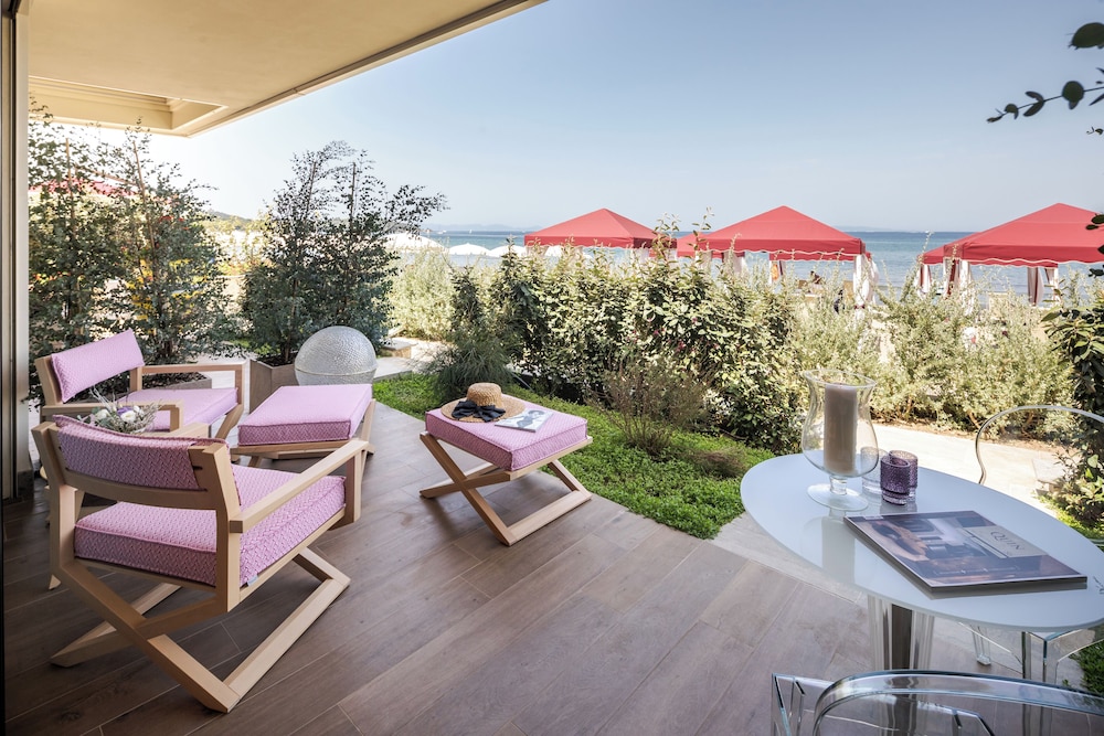 Cala Beach Resort 61/65
