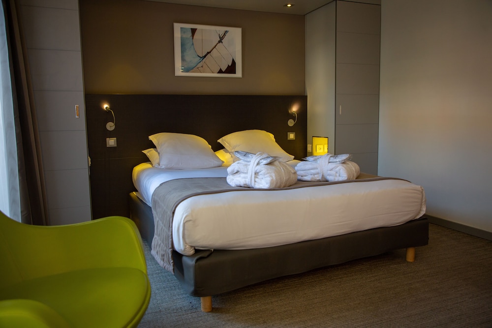 APPART HOTEL CLEMENT ADER 11/68