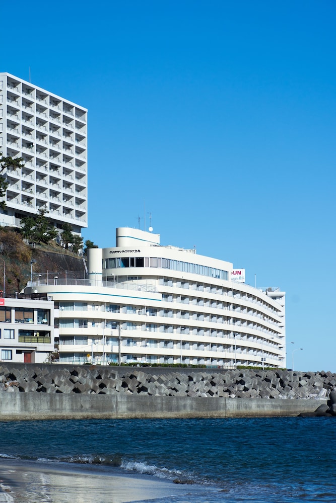 Wisterian Life Club Atami 29/30