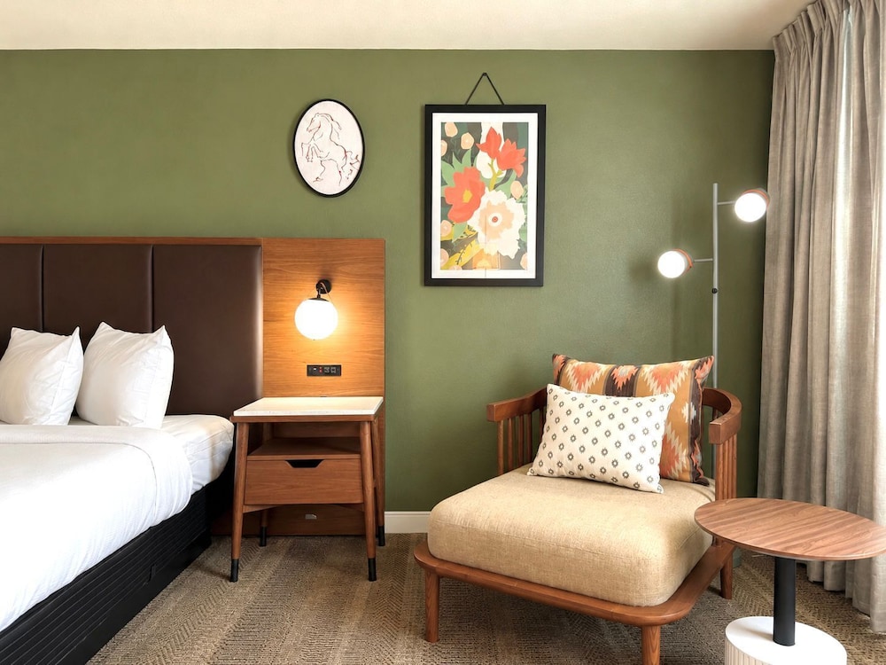 Holiday Inn Dallas Dfw Airport Area West 16/50