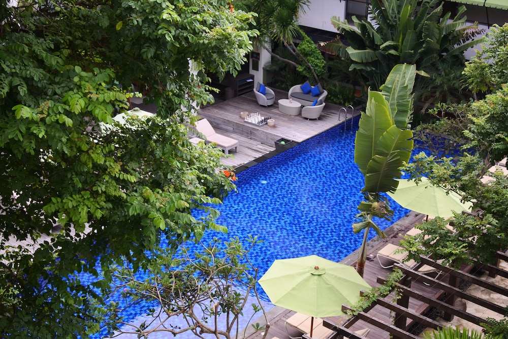 Taksu Sanur Hotel 8/76