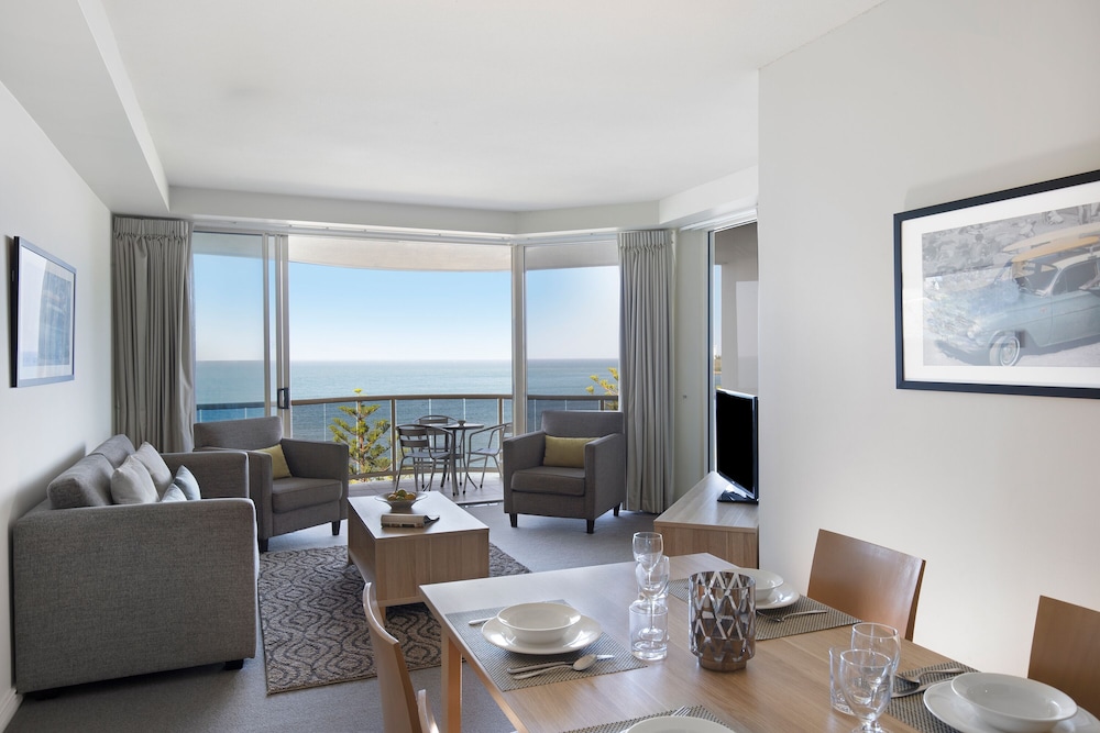 Mantra Zanzibar Mooloolaba 62/69