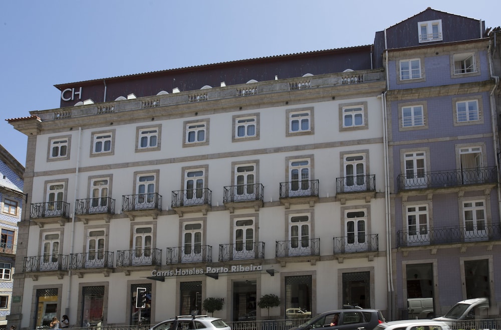 Carris Porto Ribeira in PORTO