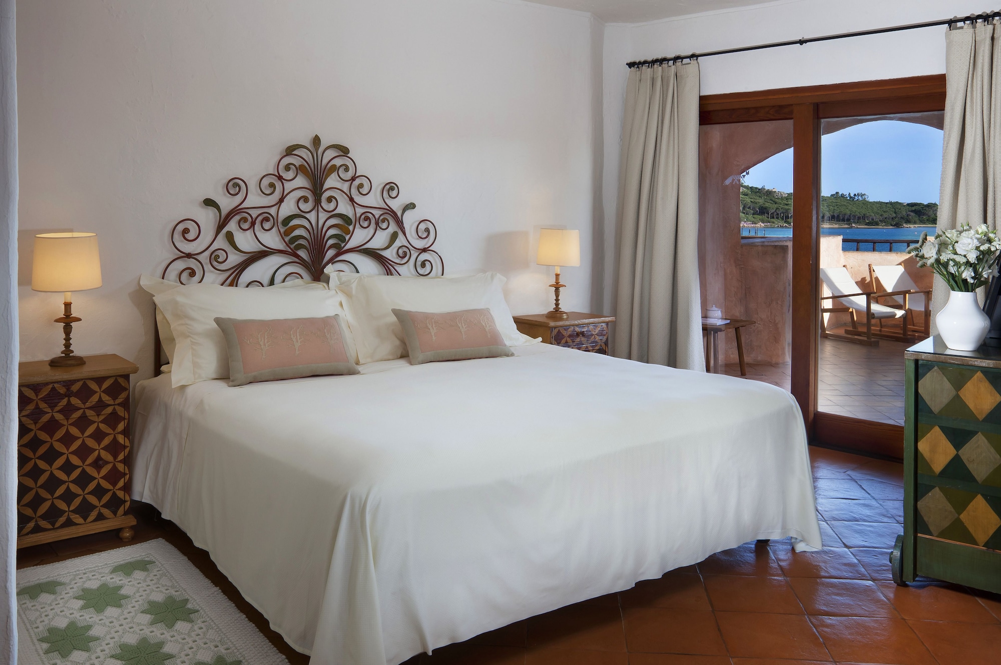 Heritage, Suite, King Bed, Partial Sea View, Original Wing