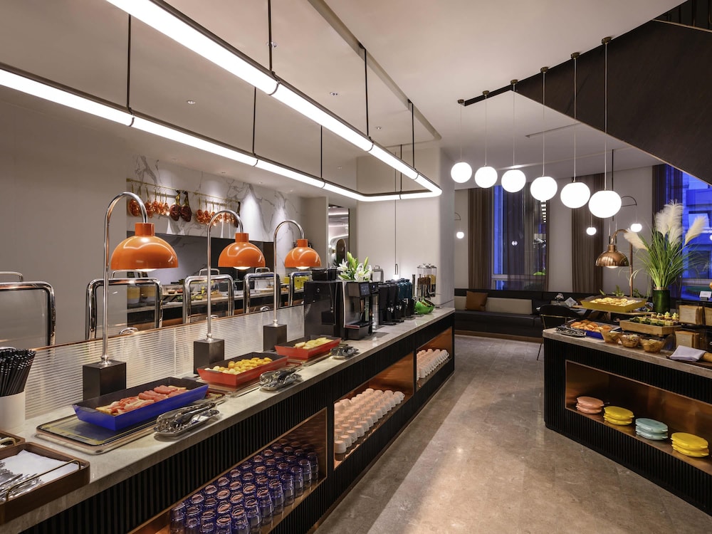 Mercure Shanghai Jinqiao 35/48