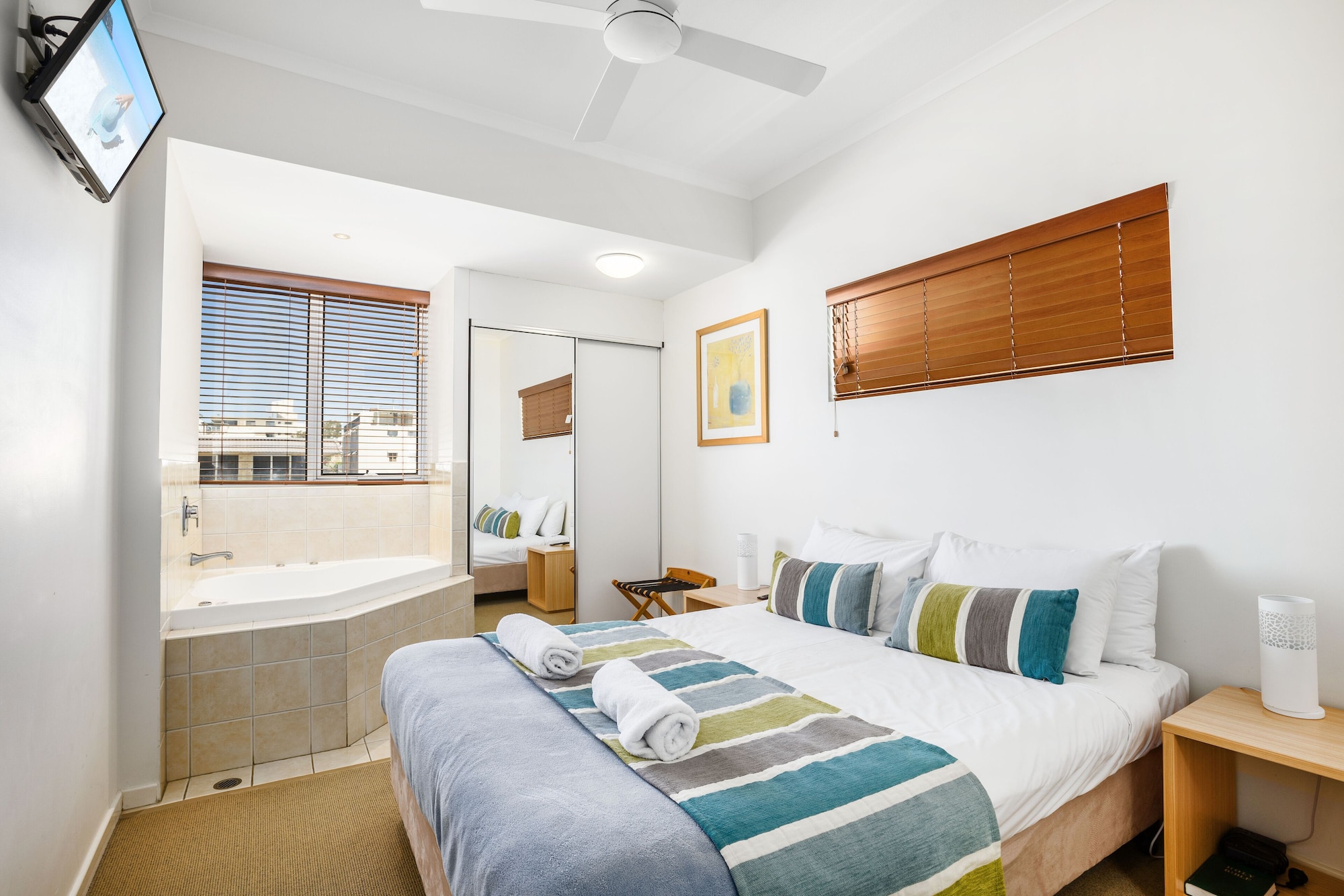 Tower, Studio, Apartment, Pool Side, No Balcony