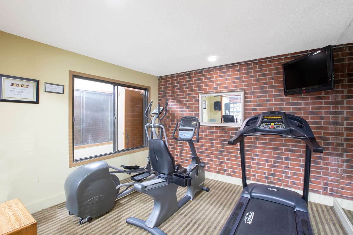 Quality Inn Council Bluffs I-80 1/5