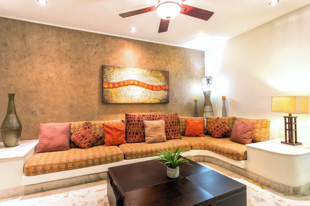 Maya Villa Condo Hotel Beach Club 35/49
