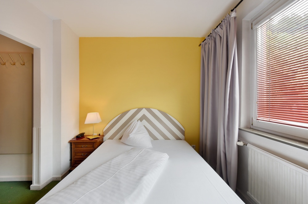 Hotel Neutor Betriebs Gmbh Formerly Am Neutor Hotel Salzburg Zentrum 23/62