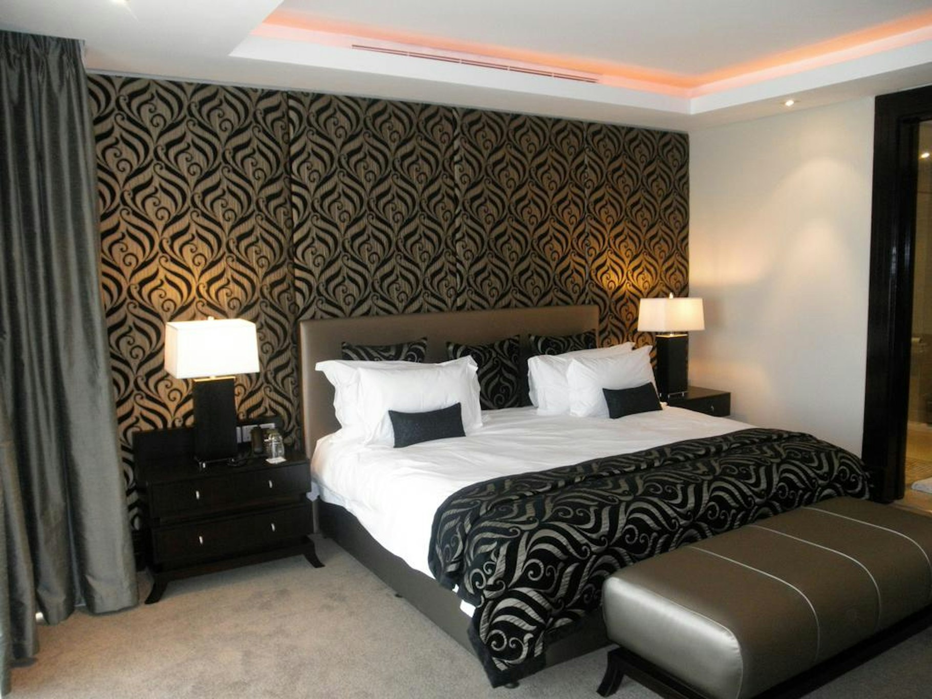 The Royal Marang Hotel 6/20
