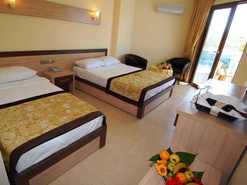 Caretta Beach Hotel 24/36