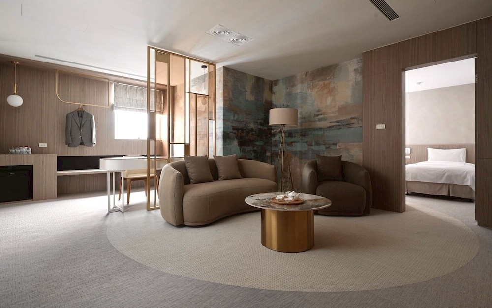 Haifu Hotel And Suites 50/65