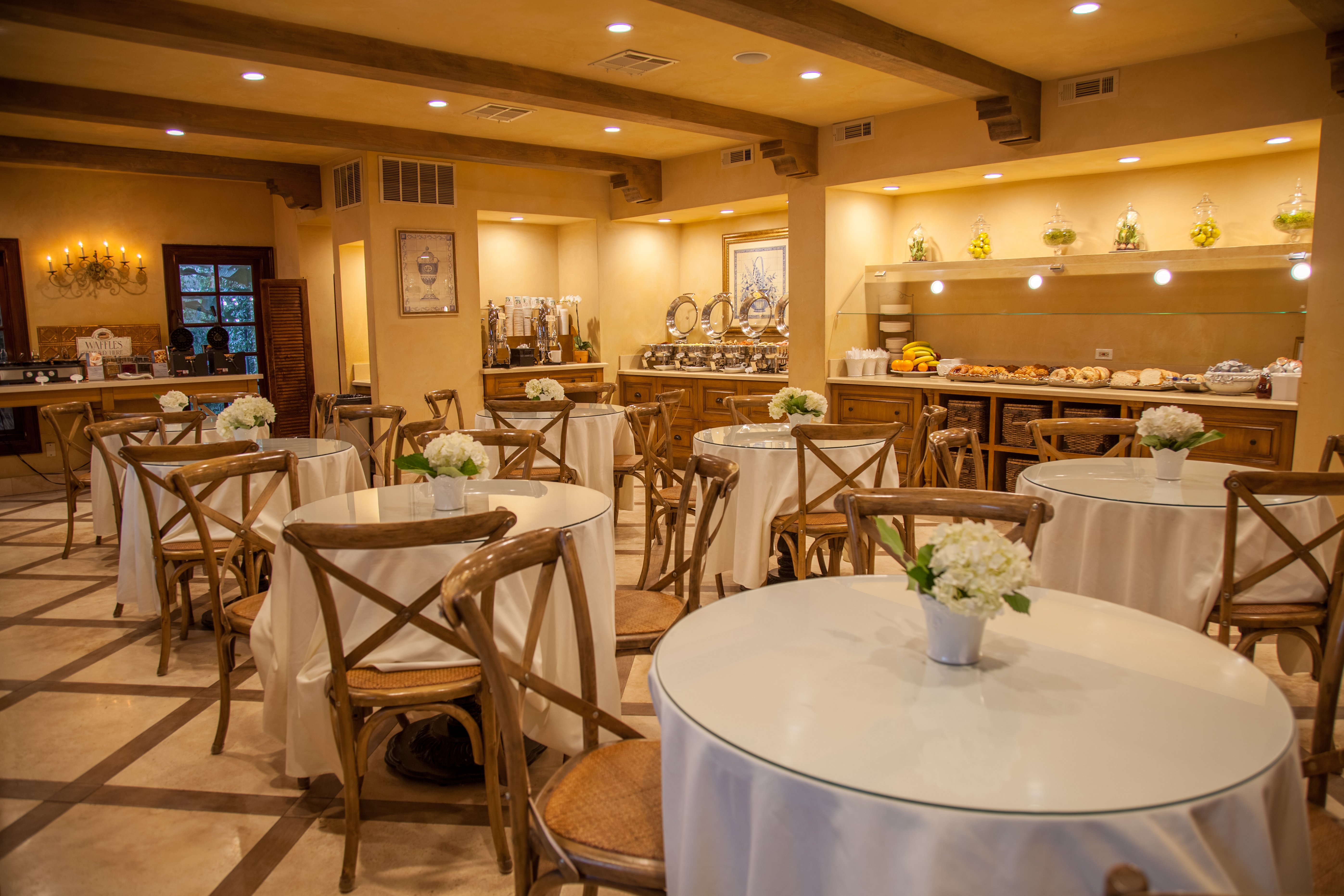 Best Western Plus Sunset Plaza Hotel 66/83