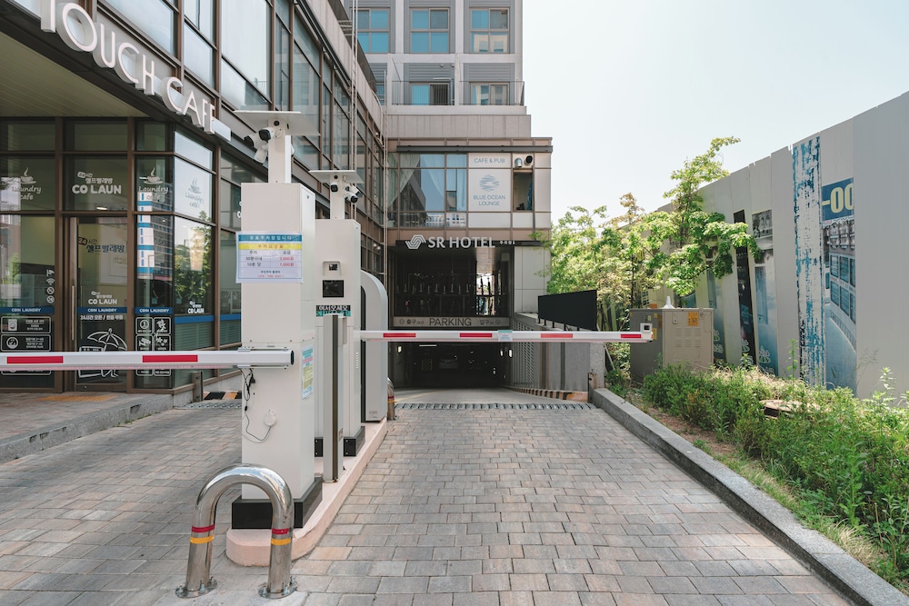 SR Hotel Yeongjong 48/52