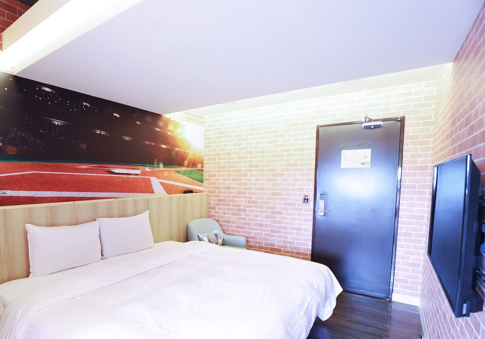 Dream 12 Hotel 21/71