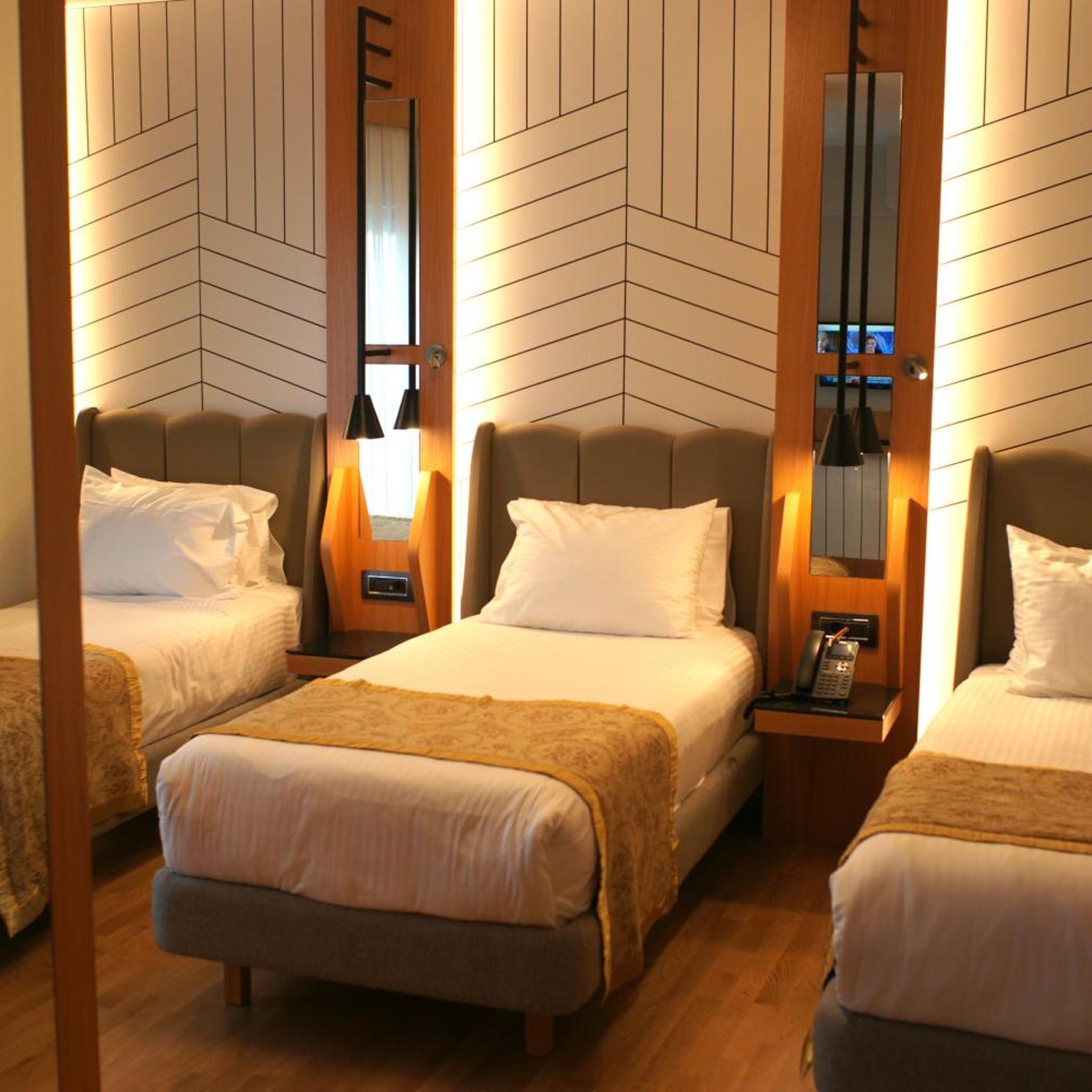Room, Triple