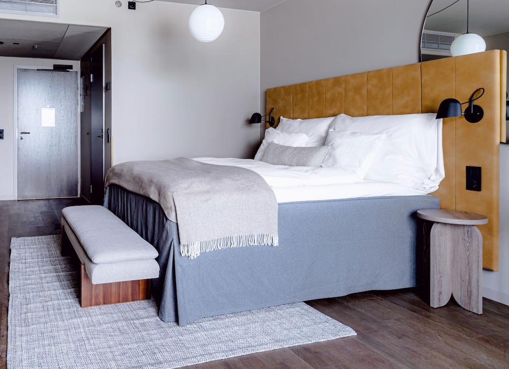 Clarion Hotel Helsinki Airport 19/65
