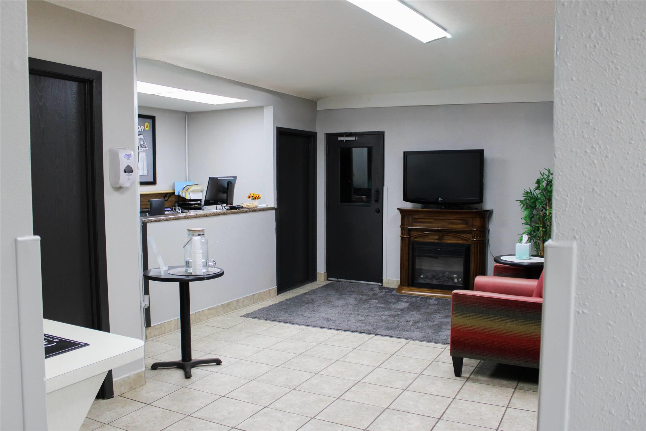 Super 8 by Wyndham Williston ND 6/30