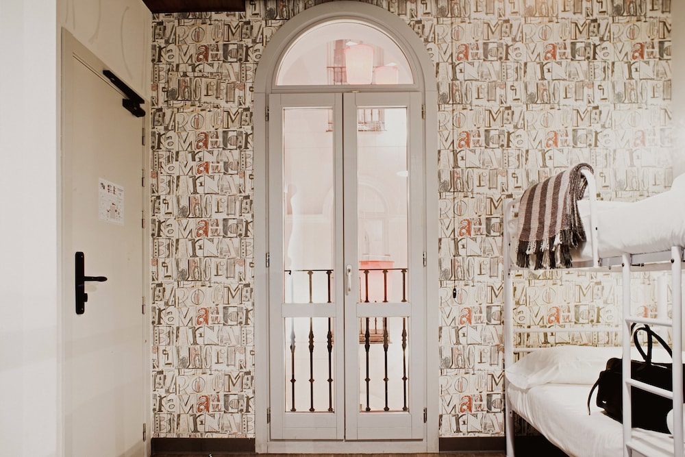 FEMALE DORM, 4 BEDS