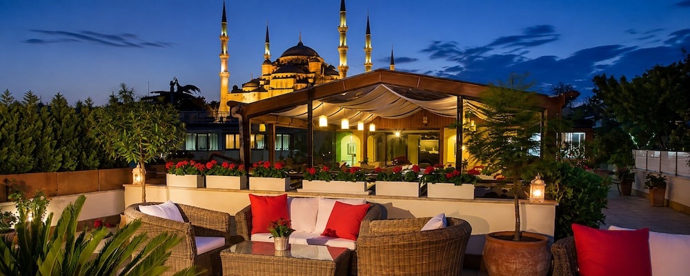 Hotel Sari Konak 4/48